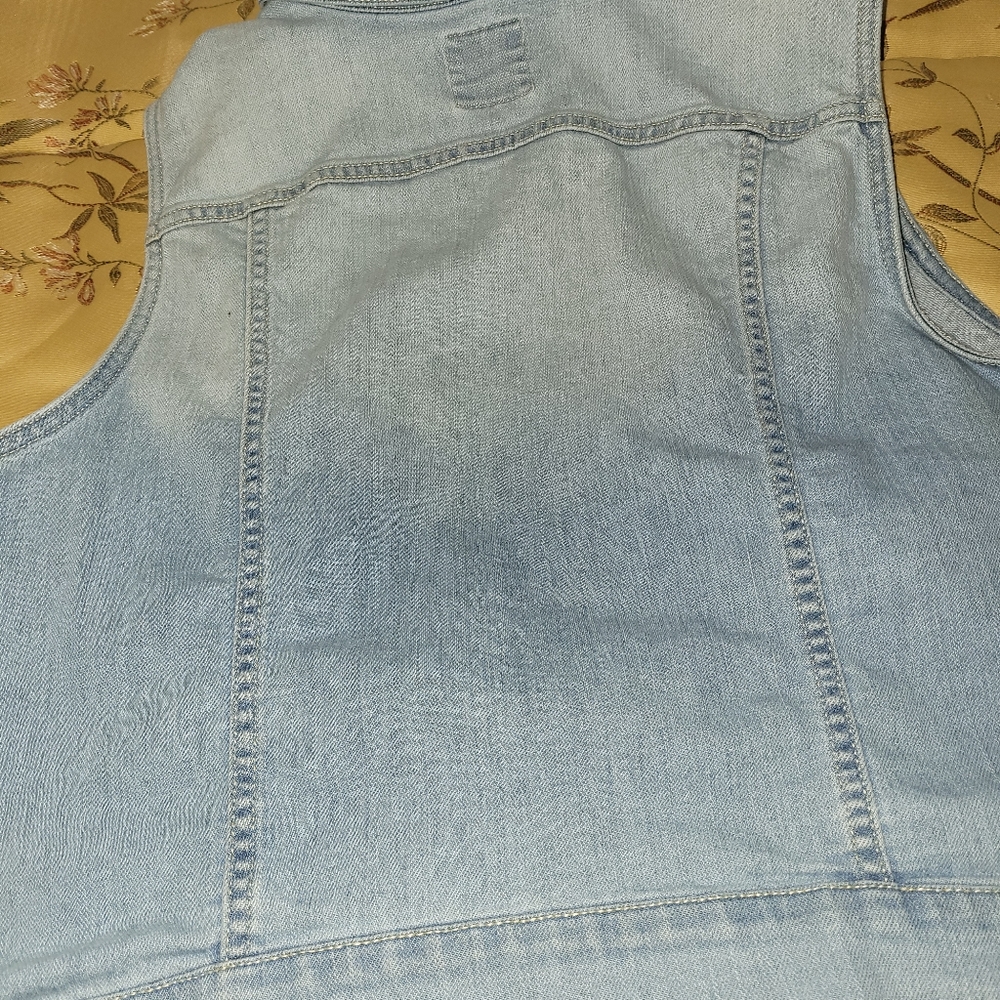 Jean Vest - Picture 3 of 3